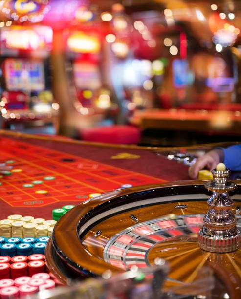 Sic Bo: three-dice probability betting Sic Bo dice game with betting layout